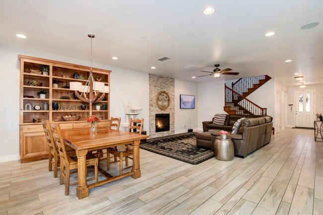 Building Photo - 1641 La Guardia Cir