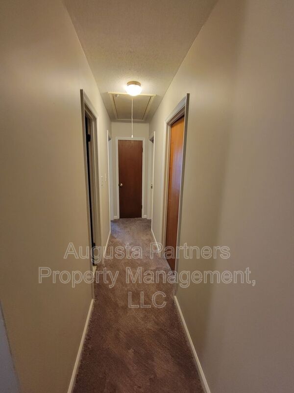 Building Photo - 4460 Whisperwood Dr