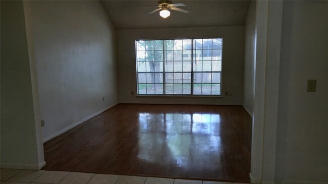 Building Photo - 22930 Indian Ridge Dr