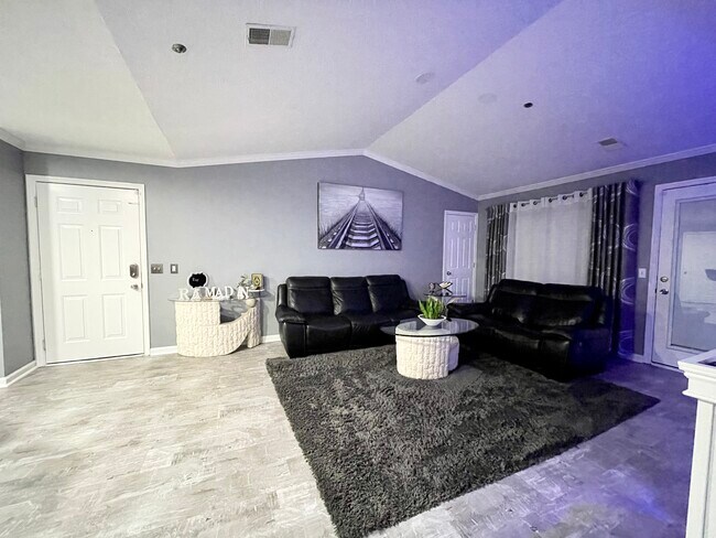 Livingroom - 3031 Poplar Creek Dr SE