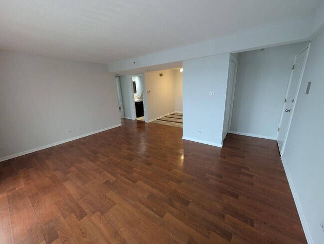 Building Photo - 17515 Sandalwood Dr