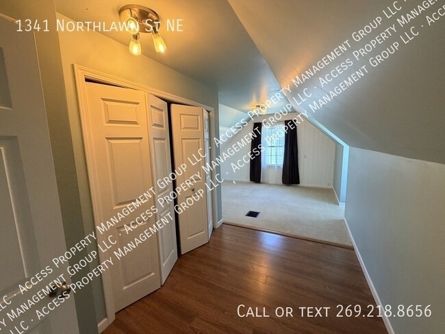 Building Photo - 1341 Northlawn St NE