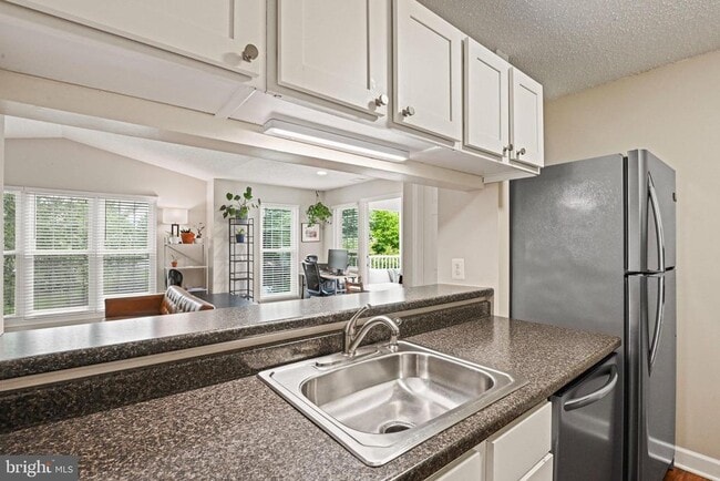 Building Photo - 21013 Timber Ridge Terrace
