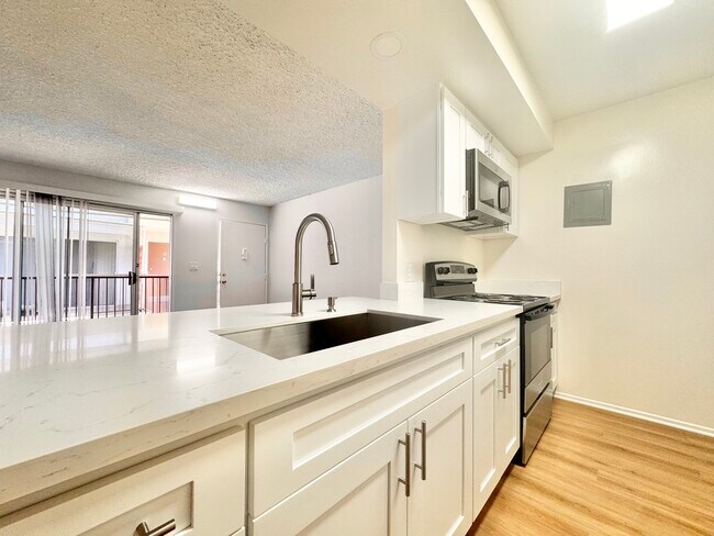 Primary Photo - 17821 Sherman Way