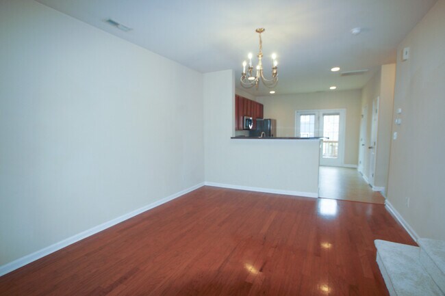 Building Photo - 136 Dove Cottage Ln