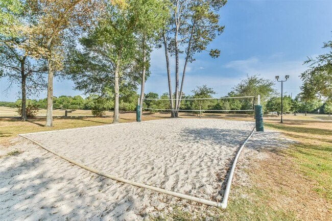 Building Photo - 14302 Coles Crossing Dr N