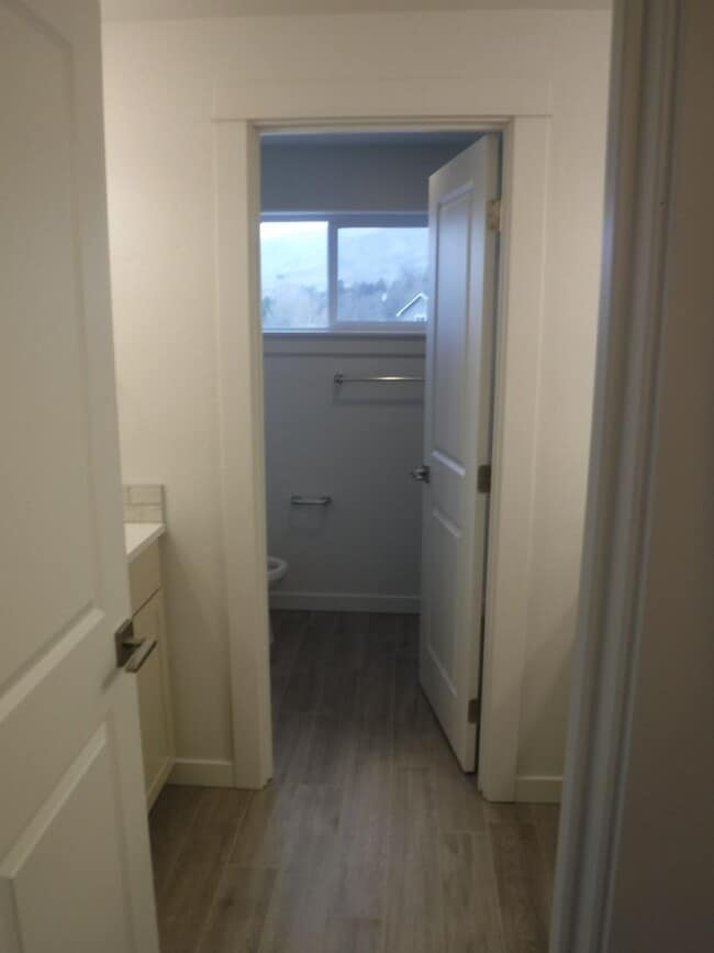 Building Photo - Beautiful newer 4 bed 3 bath home located HWY 55 in Horseshoe Bend.