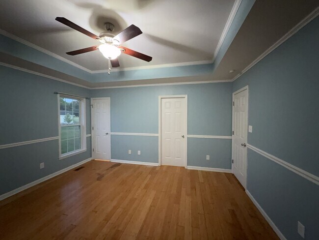 Building Photo - Justice Rd Avail for Rent!