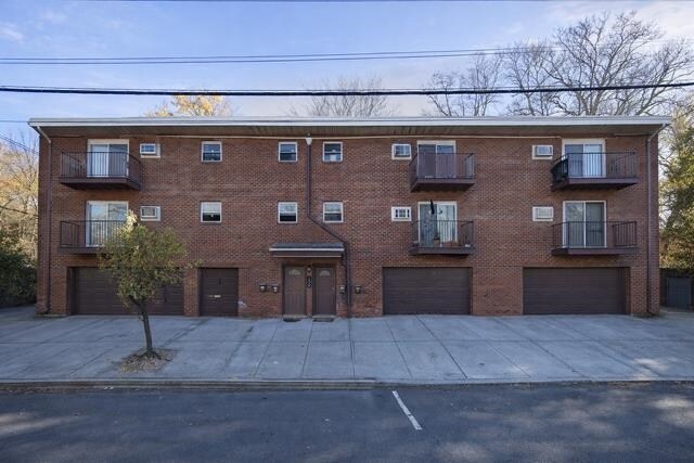 Building Photo - 2200 Paterson Plank Rd