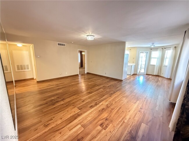 Building Photo - 8004 Celestial Ave
