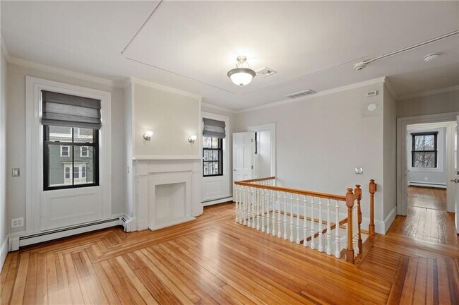 Building Photo - 214 Broadway