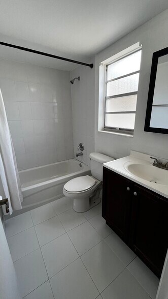 Building Photo - 7735 SW 86th St