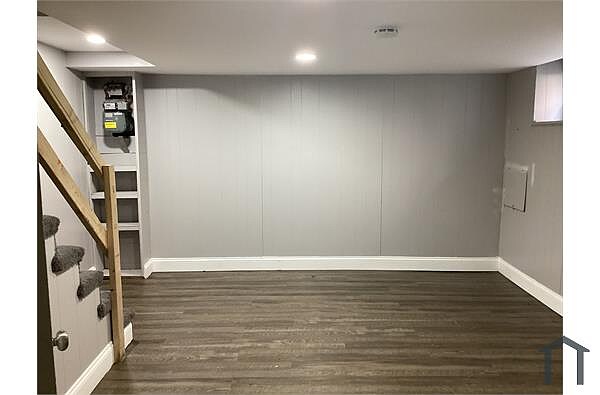 Building Photo - 3 Bedroom 2 Bathroom home