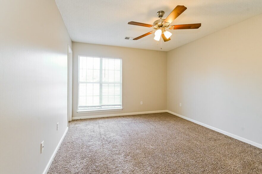 Building Photo - 7291 Bridle Ln