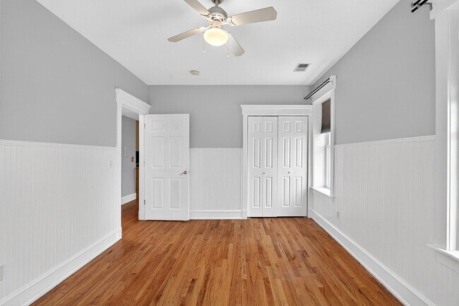 Building Photo - 608 Bramhall Ave