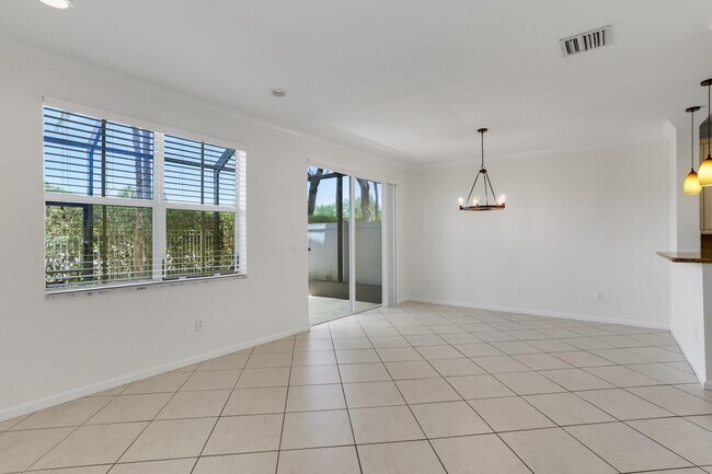 Building Photo - 4719 N Prive Cir