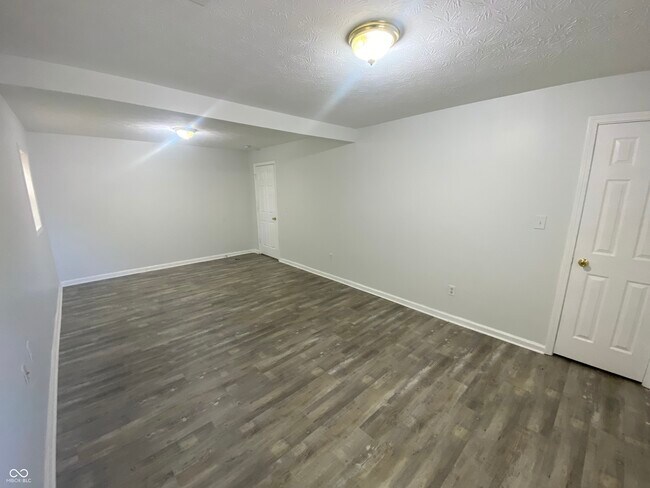 Building Photo - 410 N 20th Ave