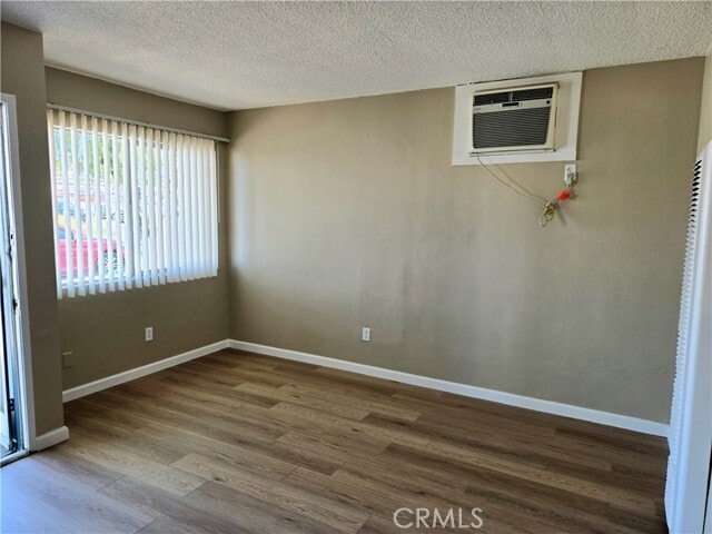 Building Photo - 961 W Kimball Ave