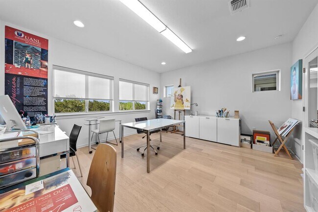 Building Photo - 5820 Harper Park Dr