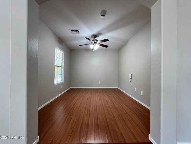 Building Photo - 3119 W Silver Creek Dr