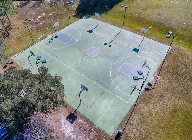 Building Photo - Magnetite Loop