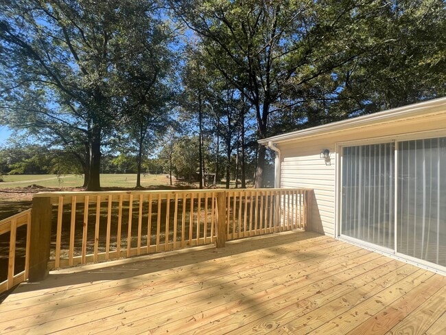 Building Photo - LEASING NOW FOR IMMEDIATE MOVE IN!