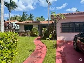 Building Photo - 1398 Normandy Dr
