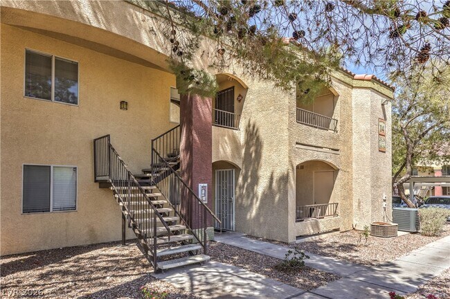 Building Photo - 7885 W Flamingo Rd