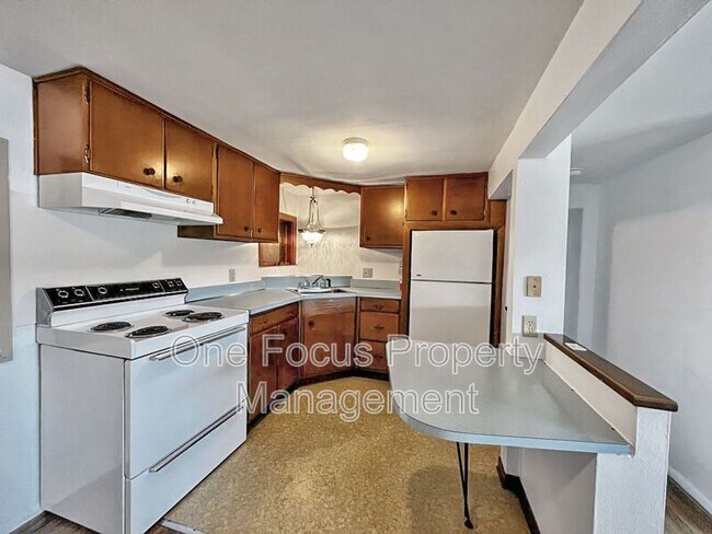 Building Photo - 935 E. Second Street