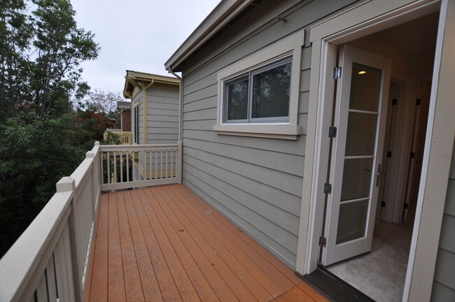 Building Photo - Luxury Craftsman Style Home in quiet San M...