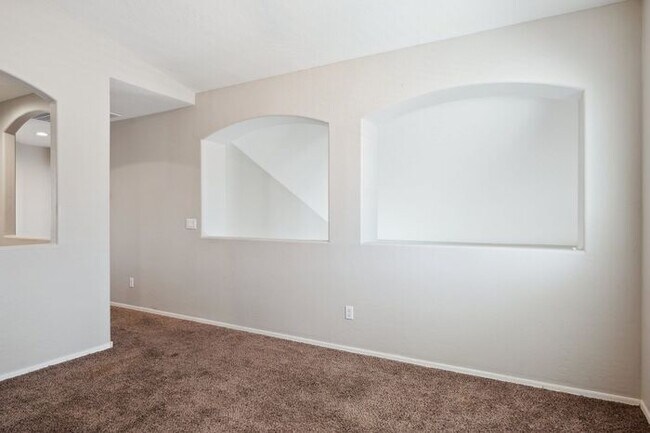 Building Photo - San Tan Heights