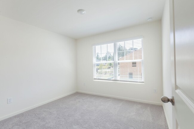 Building Photo - Newly Constructed 3/2.5 Townhome w/ Privat...