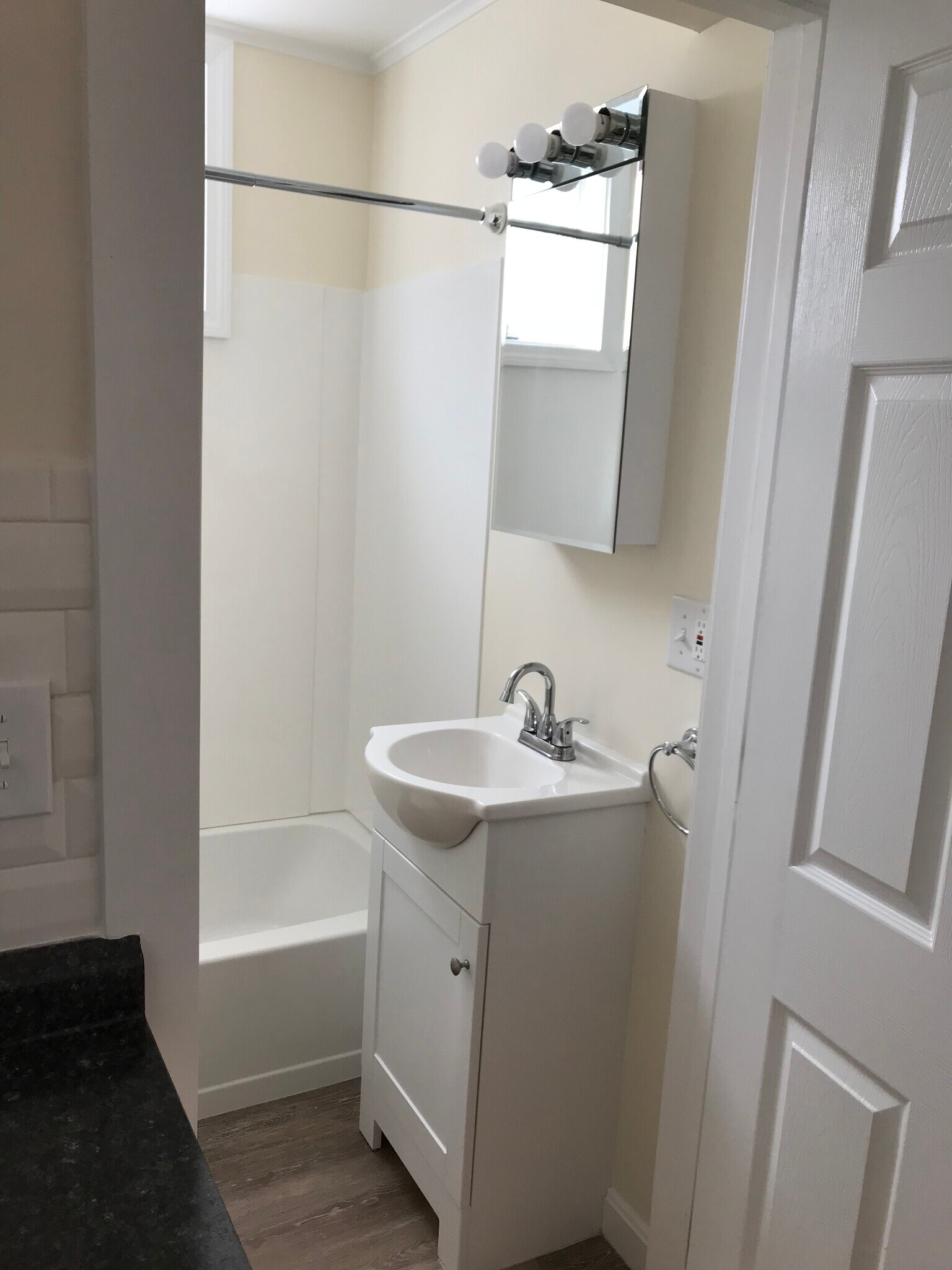 Building Photo - 8 Myrtle St