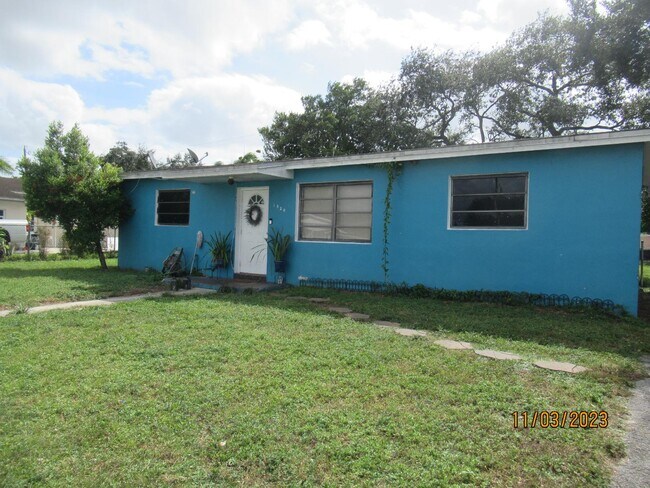Primary Photo - 3520 NW 208th St