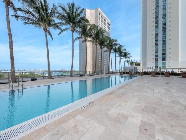 Building Photo - 325 S Biscayne Blvd