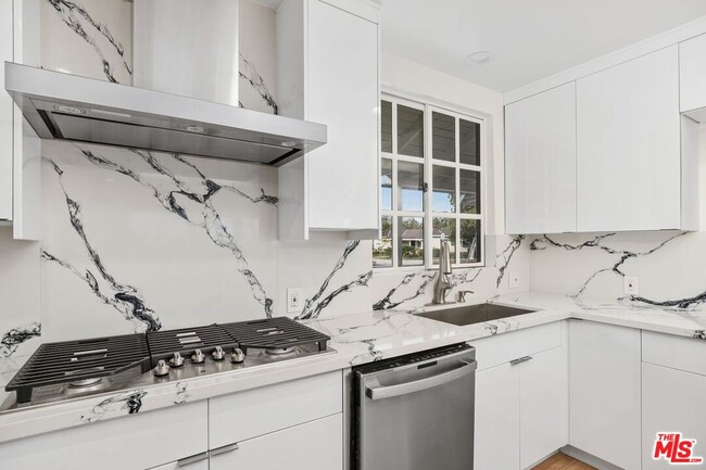 Building Photo - 6266 Etiwanda Ave