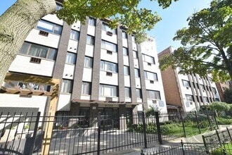 Building Photo - 6021 N Winthrop Ave