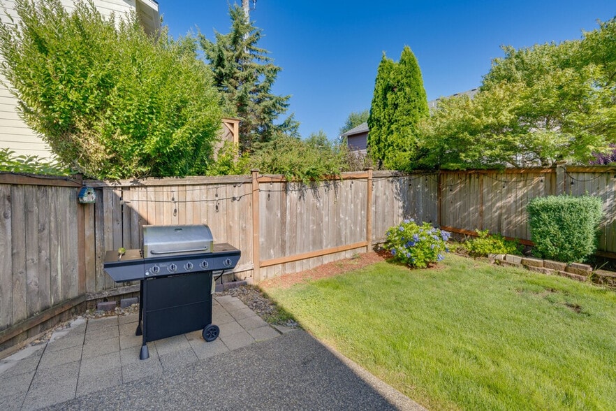 Building Photo - 111 Nellis Rd