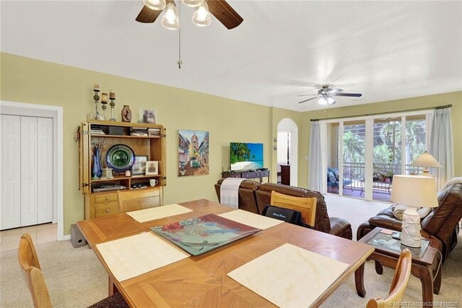 Building Photo - 301 S Compass Dr