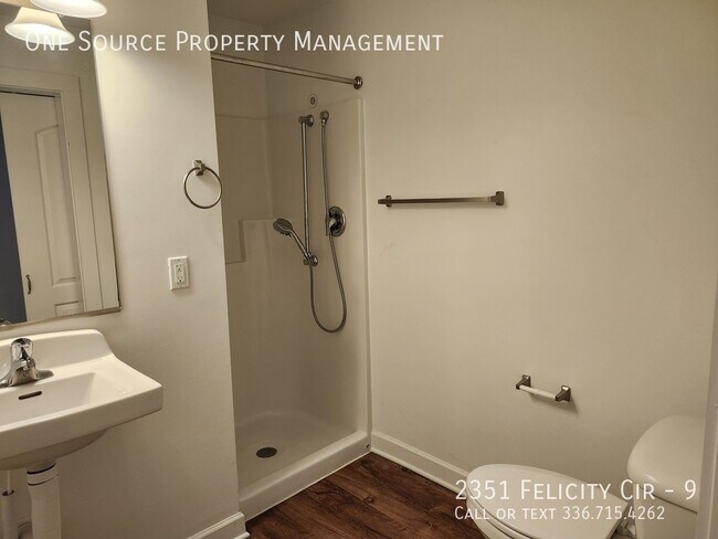 Building Photo - 2351 Felicity Cir