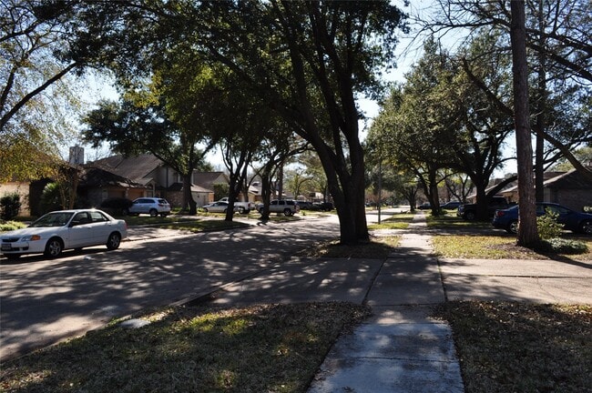 Building Photo - 8639 Sparkling Springs Dr