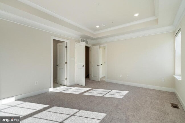 Building Photo - 520 Downswing Rd