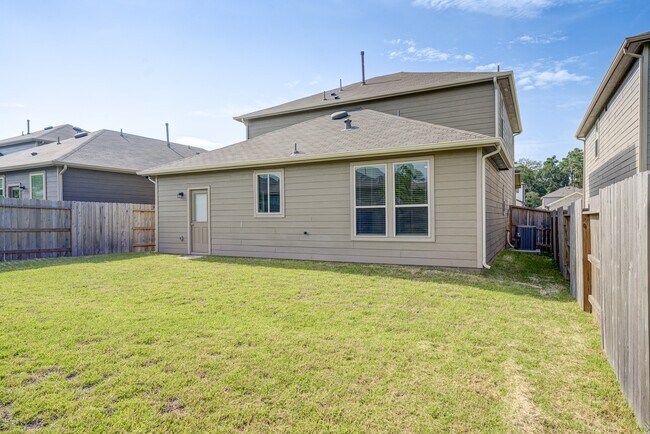 Building Photo - 338 Shady Cedar Hl Ln