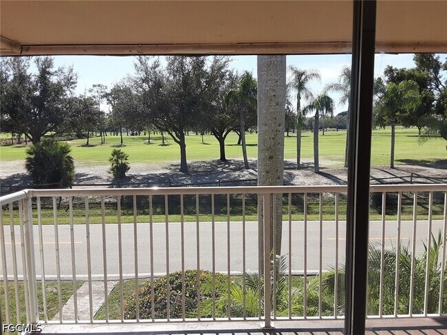 Building Photo - 1830 Maravilla Ave