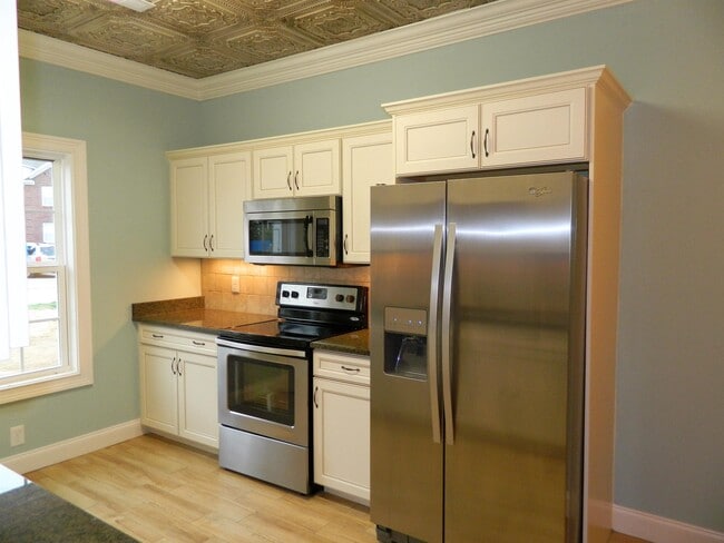 Building Photo - 1188 Waxwing Dr