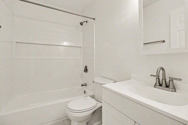 Building Photo - 2329 Brooktree Ct