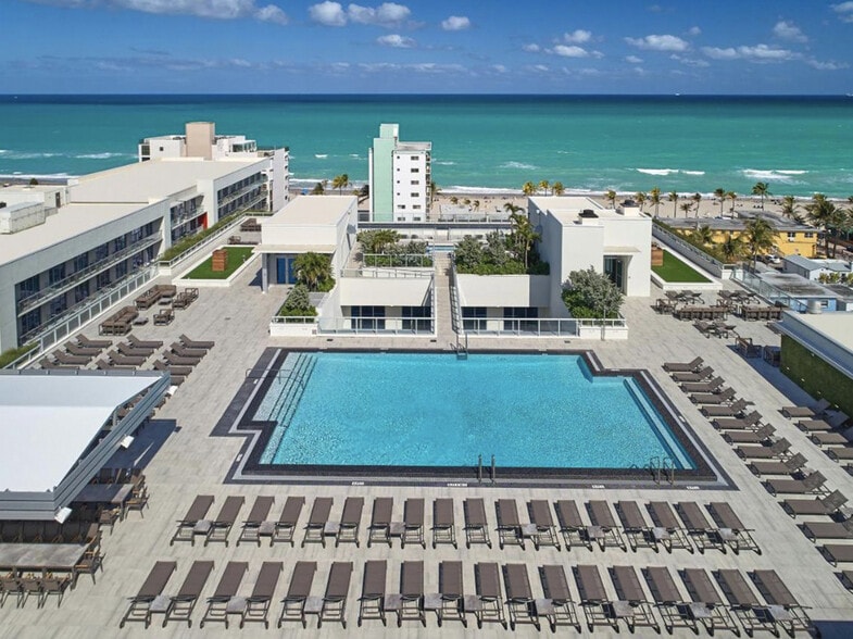 Building Photo - 111 N Ocean Dr