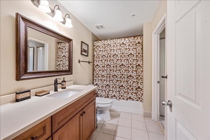 Building Photo - 720 S Sapodilla Ave