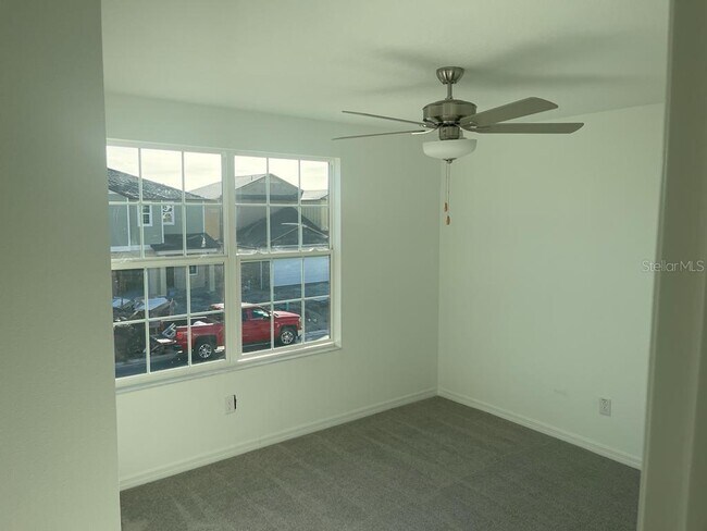 Building Photo - 2545 Leonia Ln
