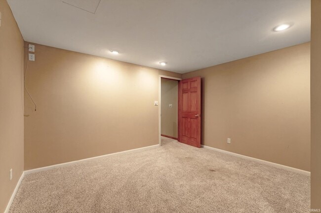 Building Photo - 51595 Harvester Dr